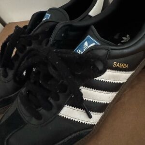 Adidas Samba Black/White Womens Shoes! Size 7!